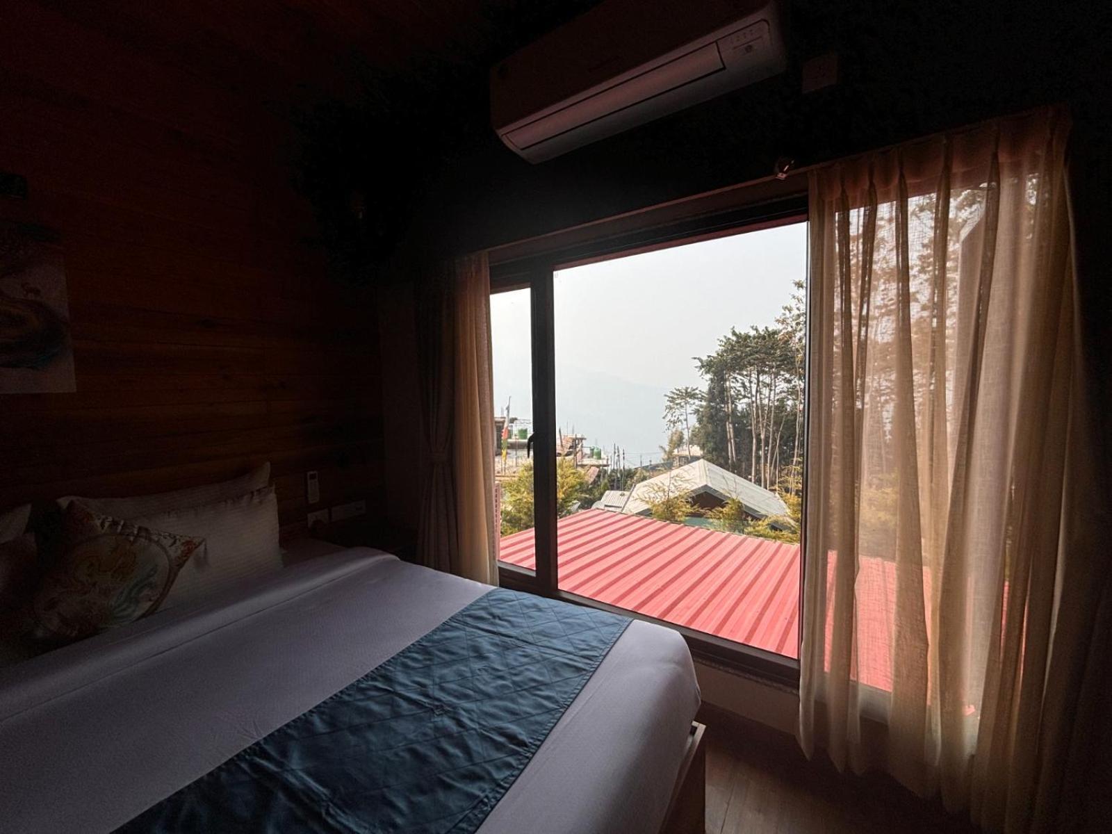 Blue Orchid Premium Hotel Kalimpong Exterior photo
